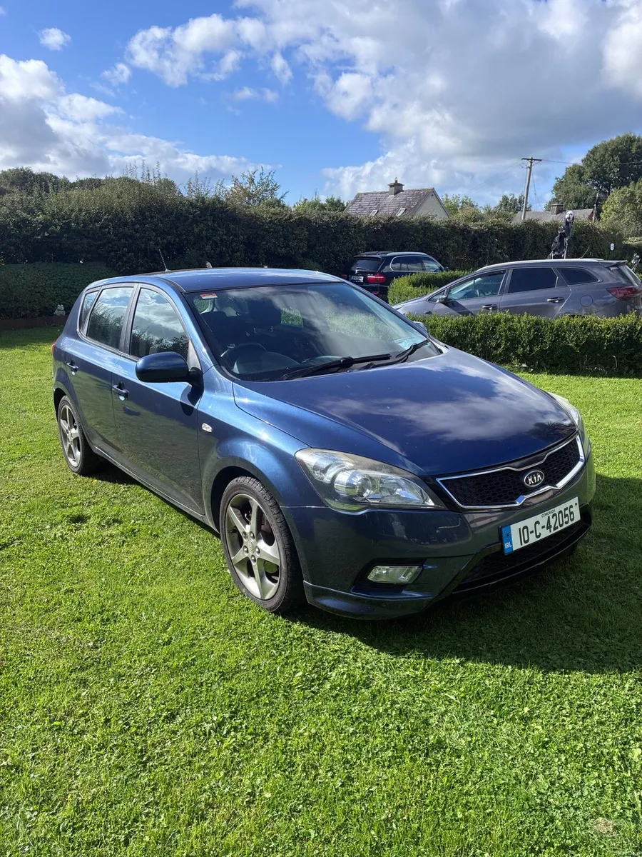 Kia Cee'd 2010 1.6 diesel - Image 1