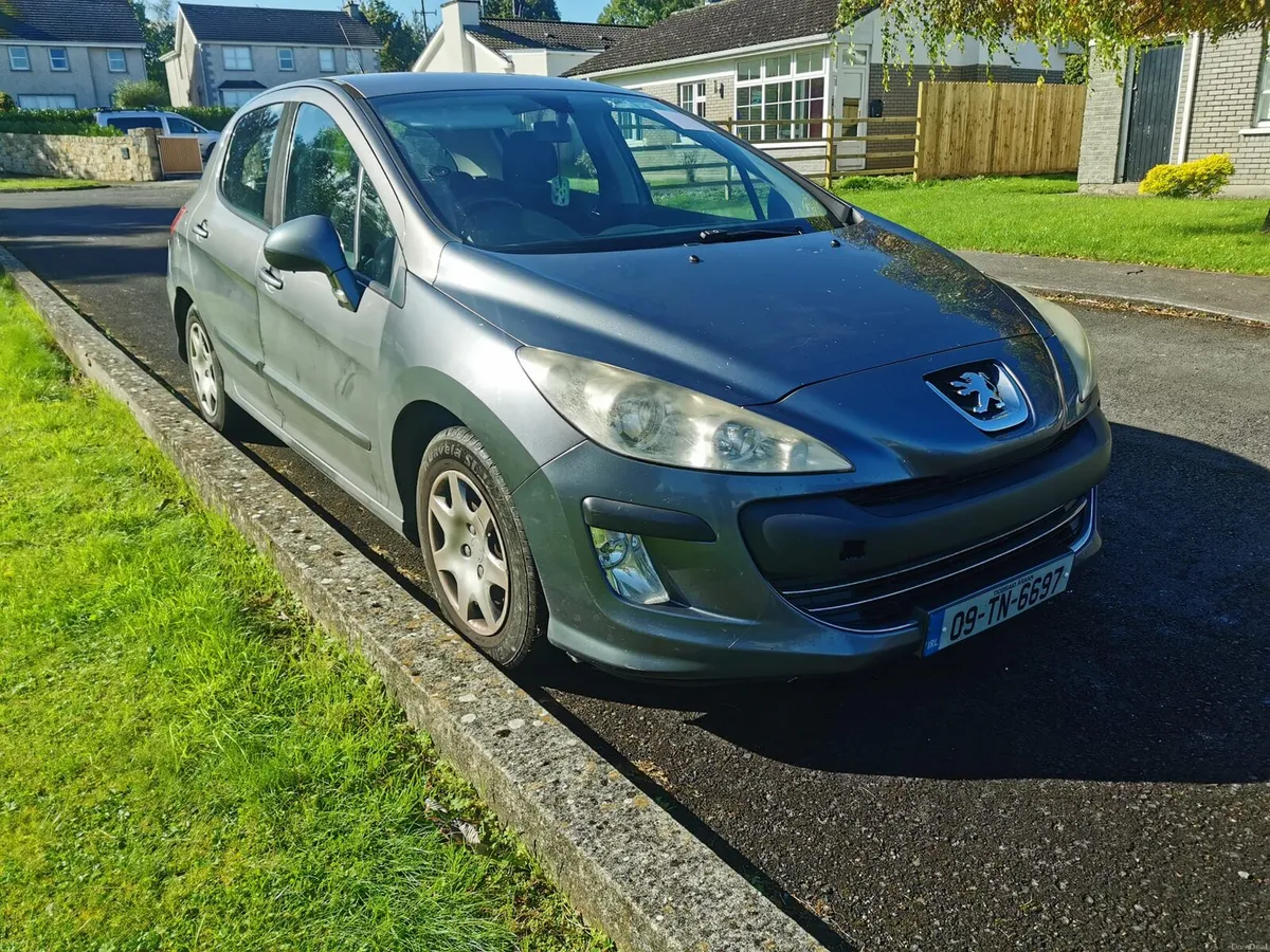 Car - Image 2