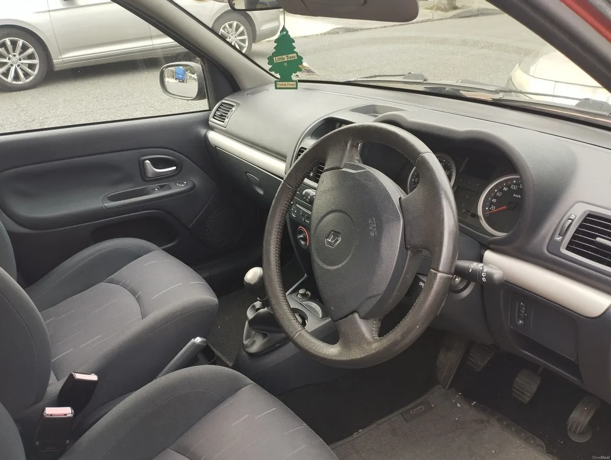 Renault Clio 2 2005  1.2 16vlV DYNAMIQ - Image 4
