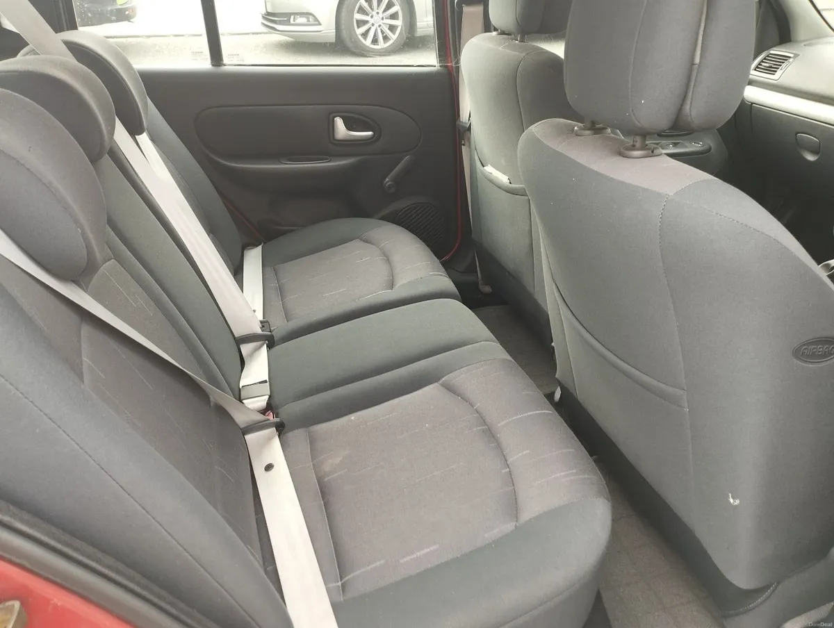 Renault Clio 2 2005  1.2 16vlV DYNAMIQ - Image 2