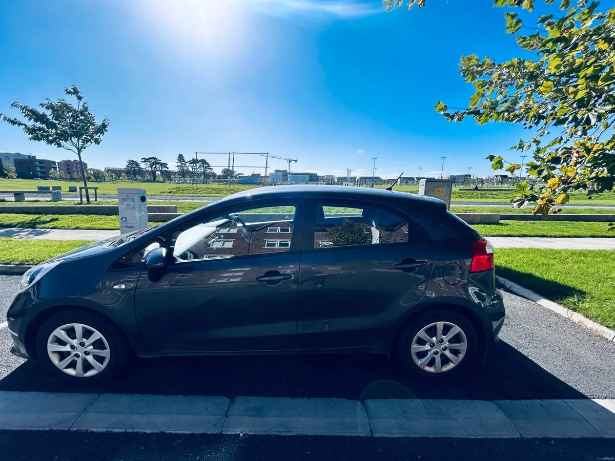 Car - Image 5