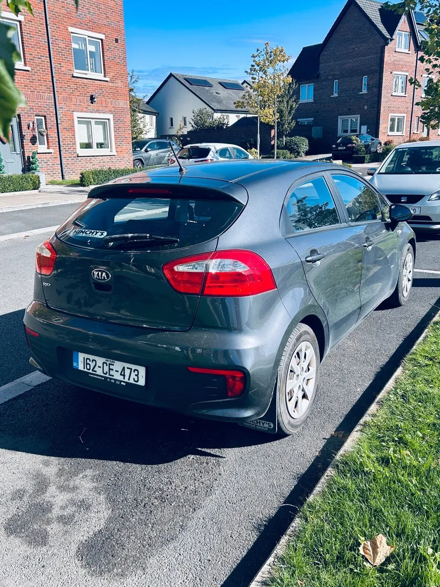Car - Image 2