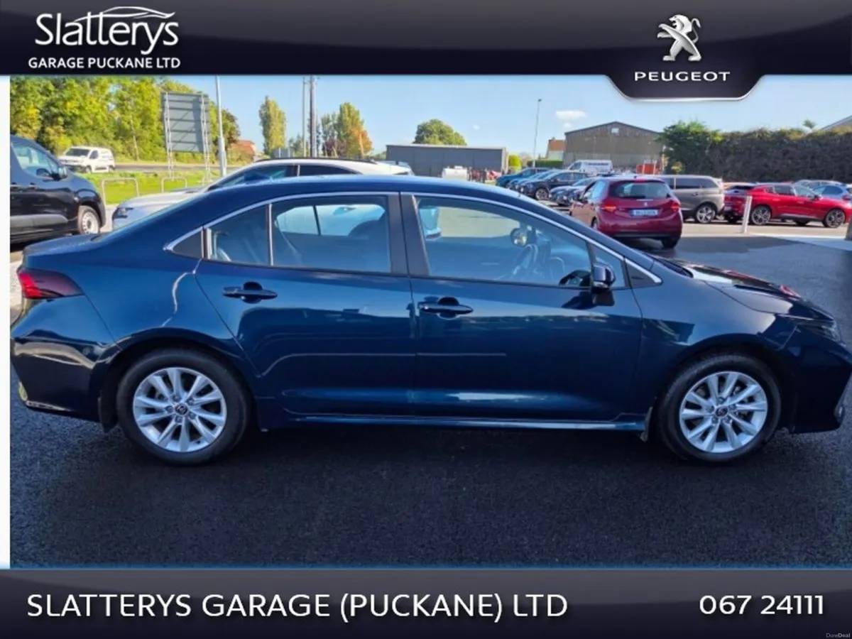 Toyota Corolla 1.8 Hybrid Luna Saloon - Image 6
