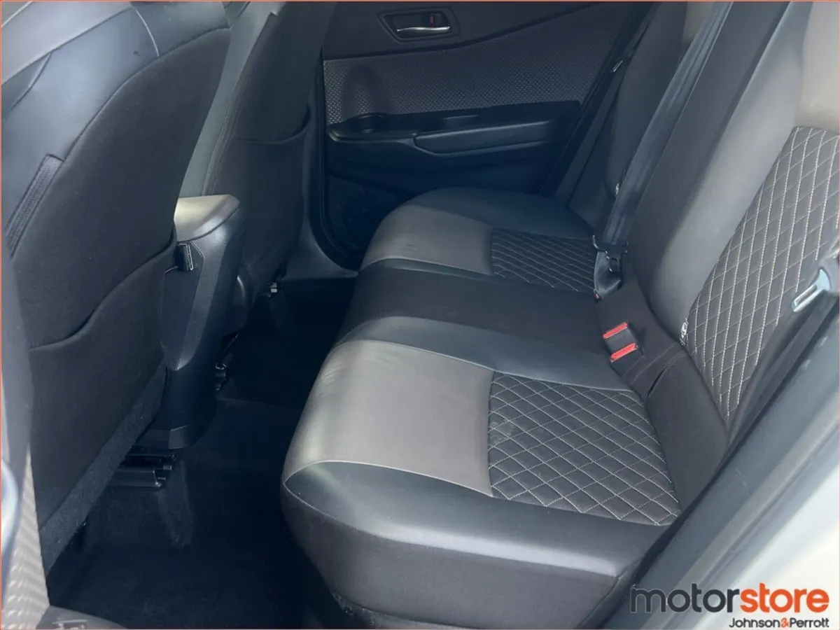 Toyota C-HR 1.8 HYBRID LUNA - Bi-Tone - Image 5