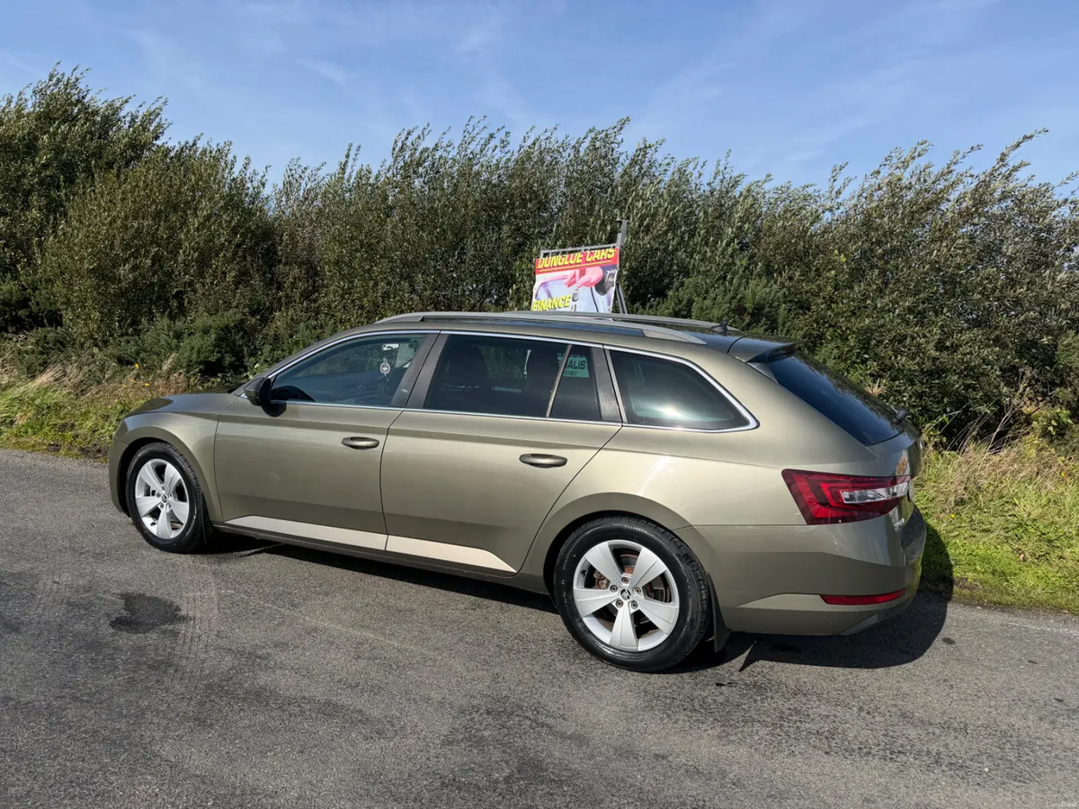 Skoda Superb 2017 - Image 3
