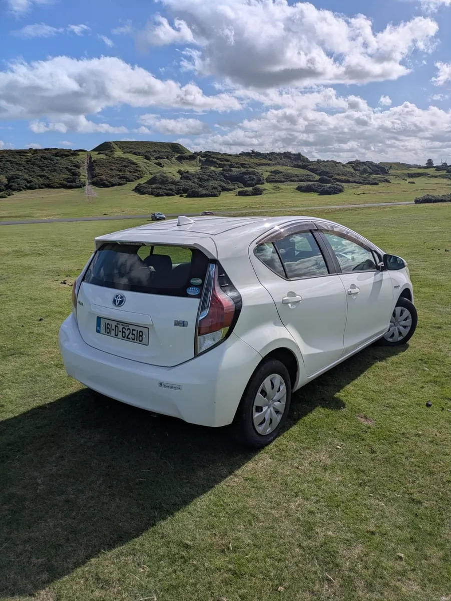 Toyota Aqua 2016 - Image 4