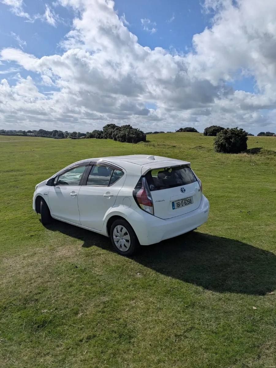 Toyota Aqua 2016 - Image 5