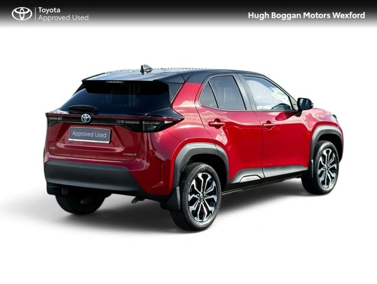 Toyota Yaris Cross SPORT TWO TONE LOW MILEAGE - Image 2