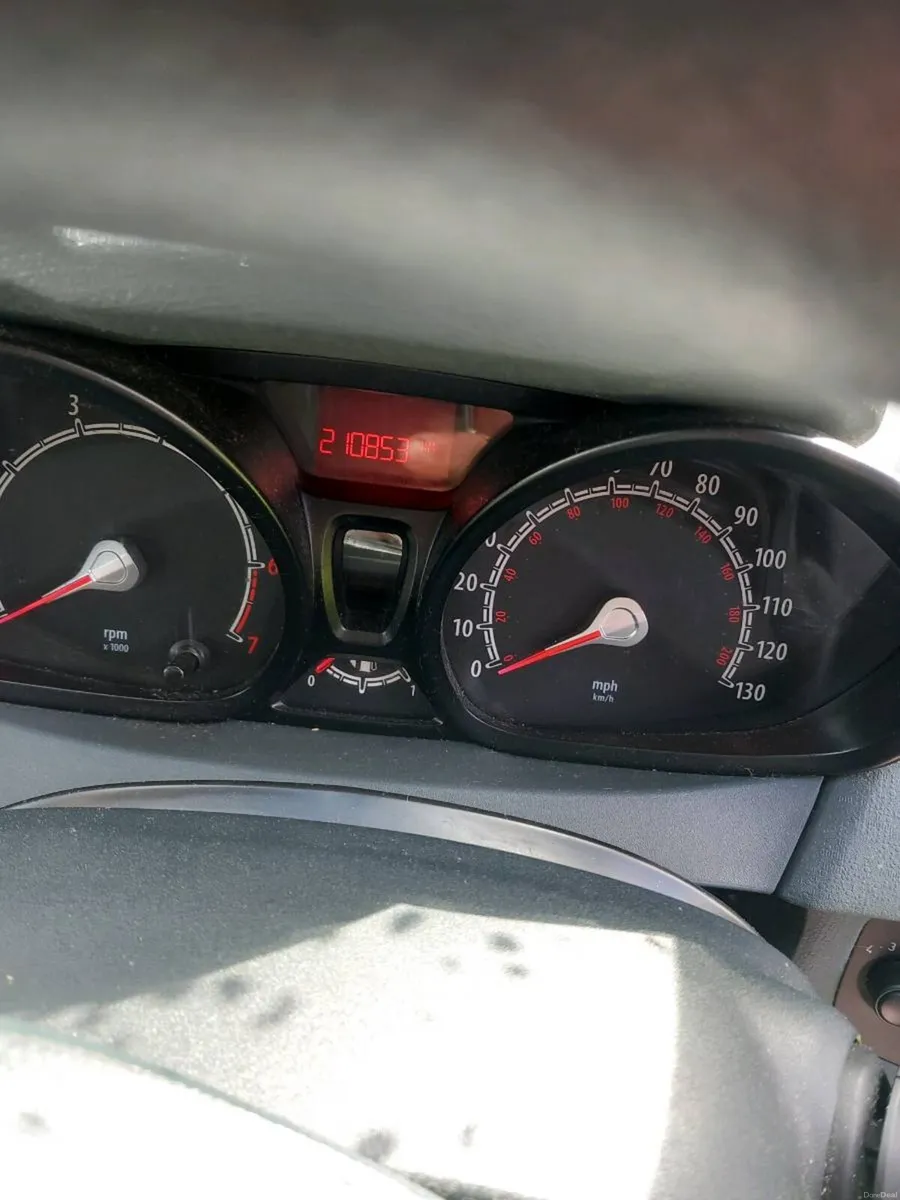 Ford Fiesta Edge 2011 - Image 6