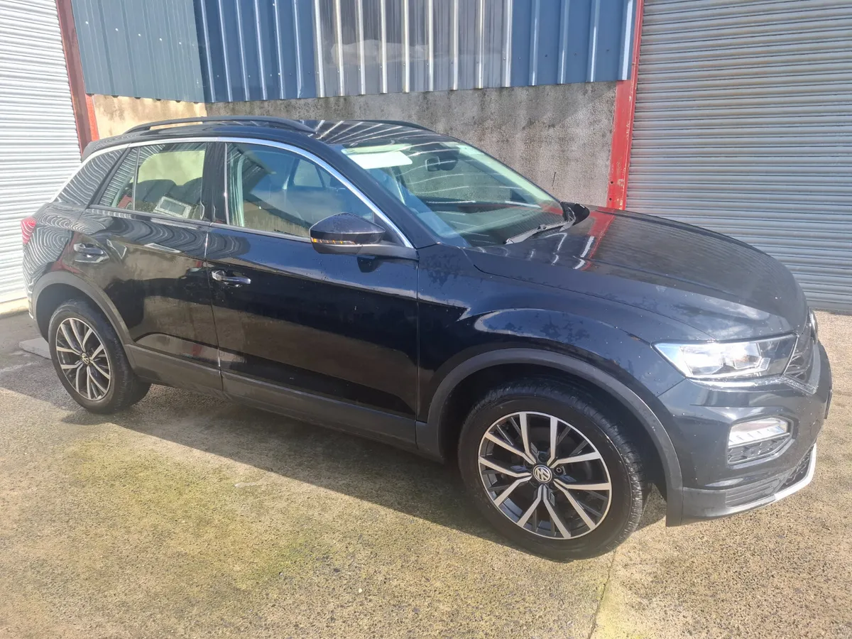 Volkswagen T-Roc 1.5tsi VERY LOW KLM - Image 3