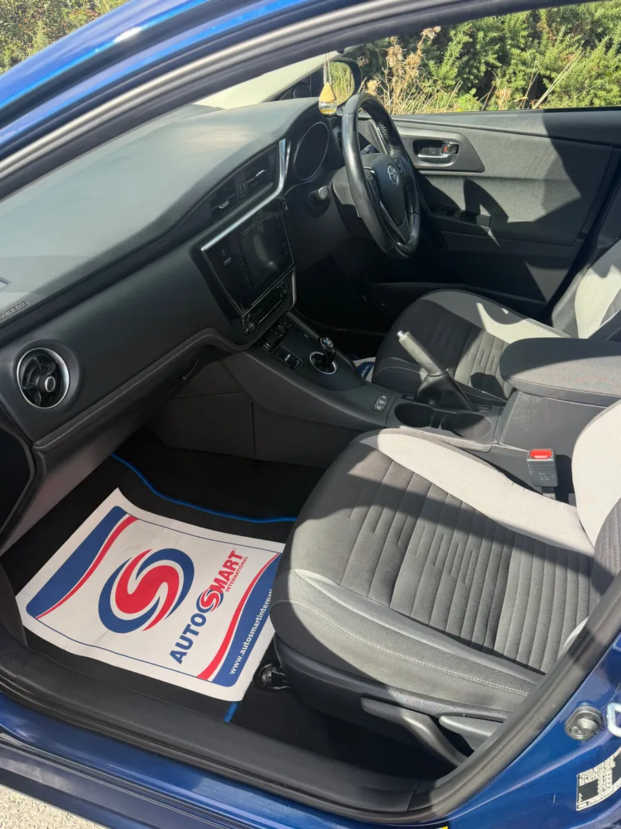 Toyota Auris 2017 - Image 4