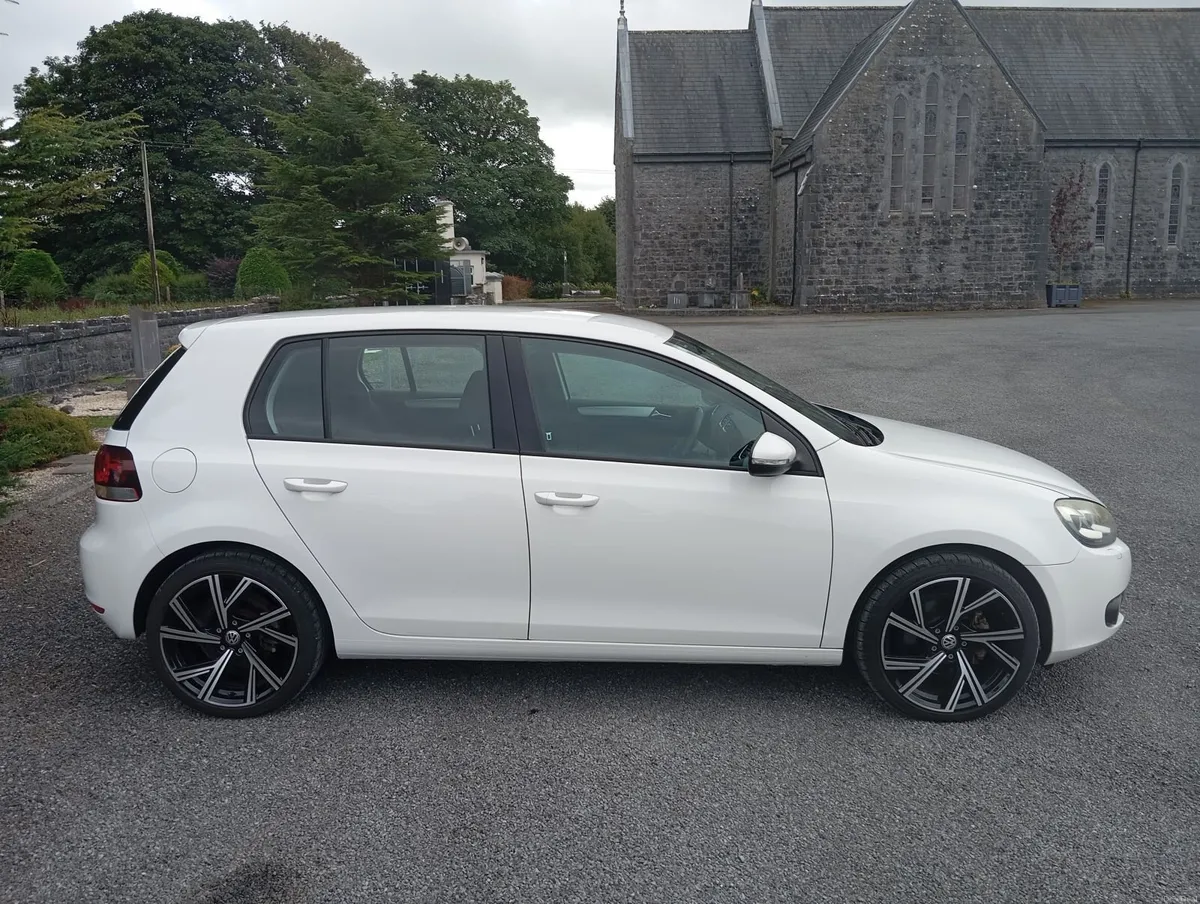 Volkswagen Golf 2012 - Image 3