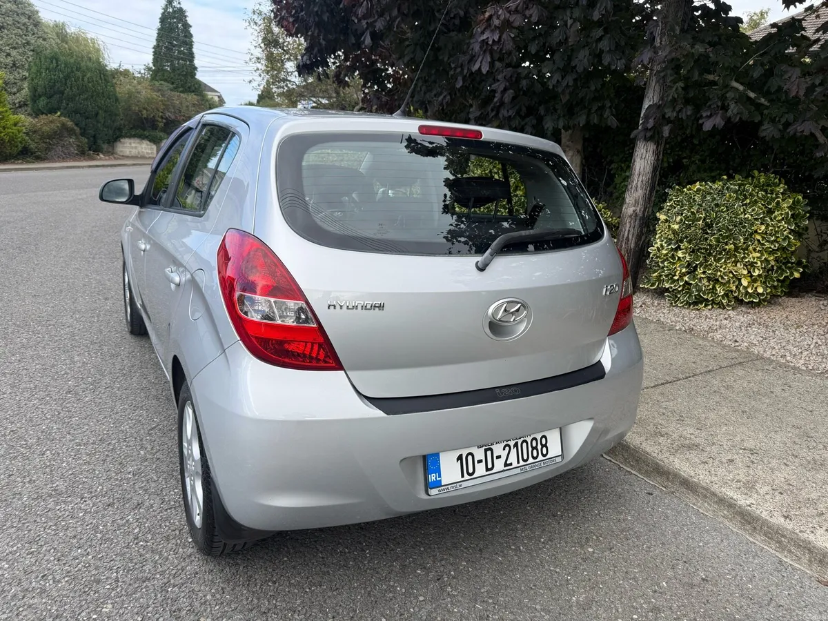 Hyundai i20 petrol low km  NCT 9/27 - Image 4