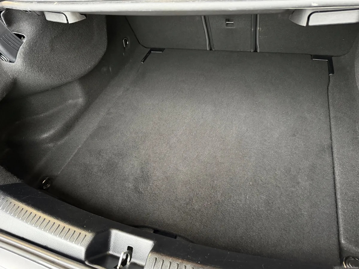 Mercedes-Benz CLA A180D AMG LINE - Image 3
