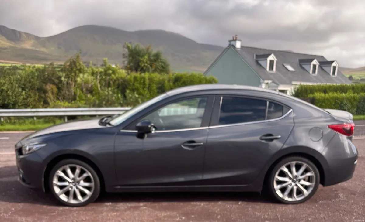 2016 Mazda 3 1.5 skyactiv-D - Image 3