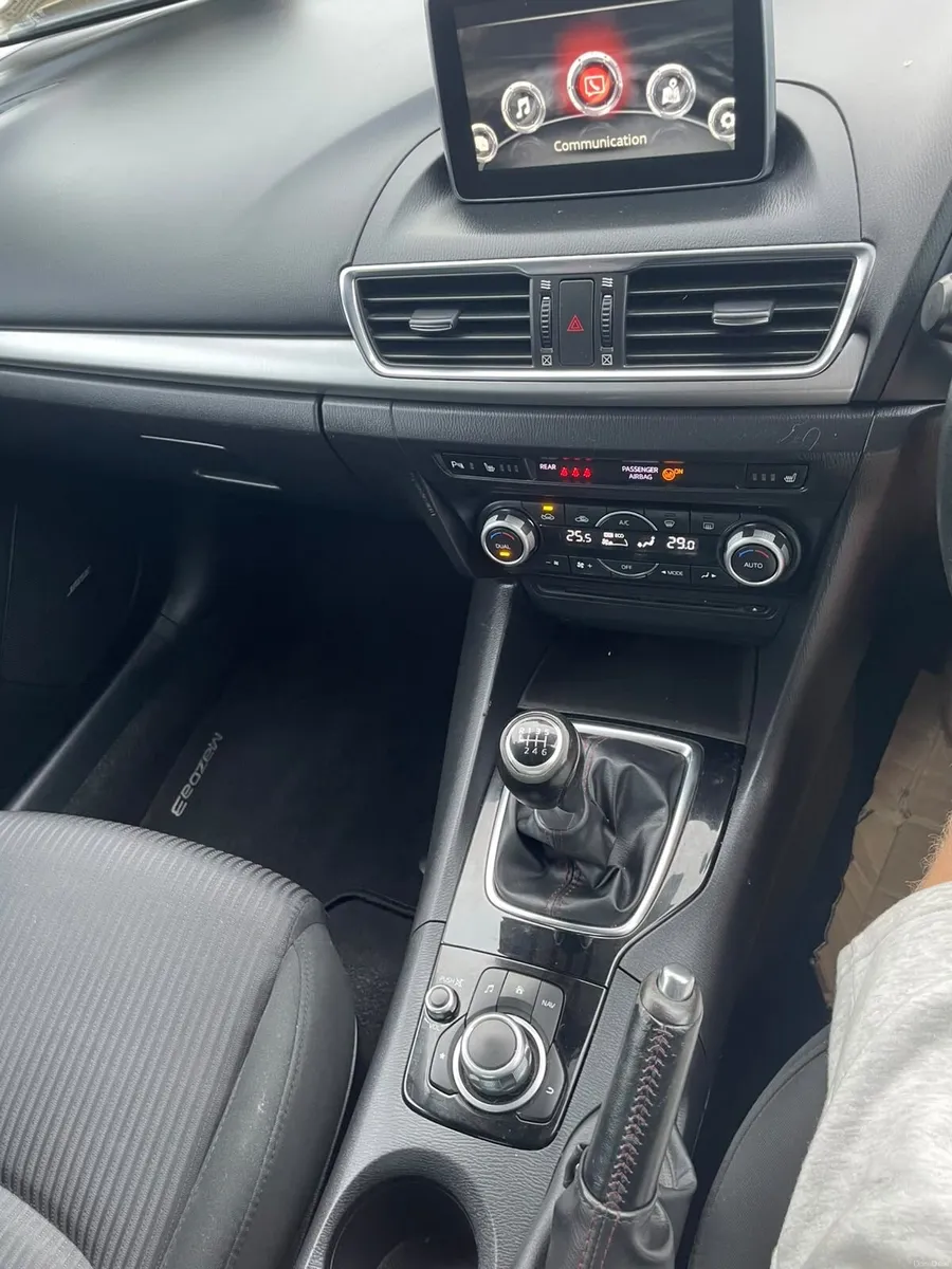 2016 Mazda 3 1.5 skyactiv-D - Image 6