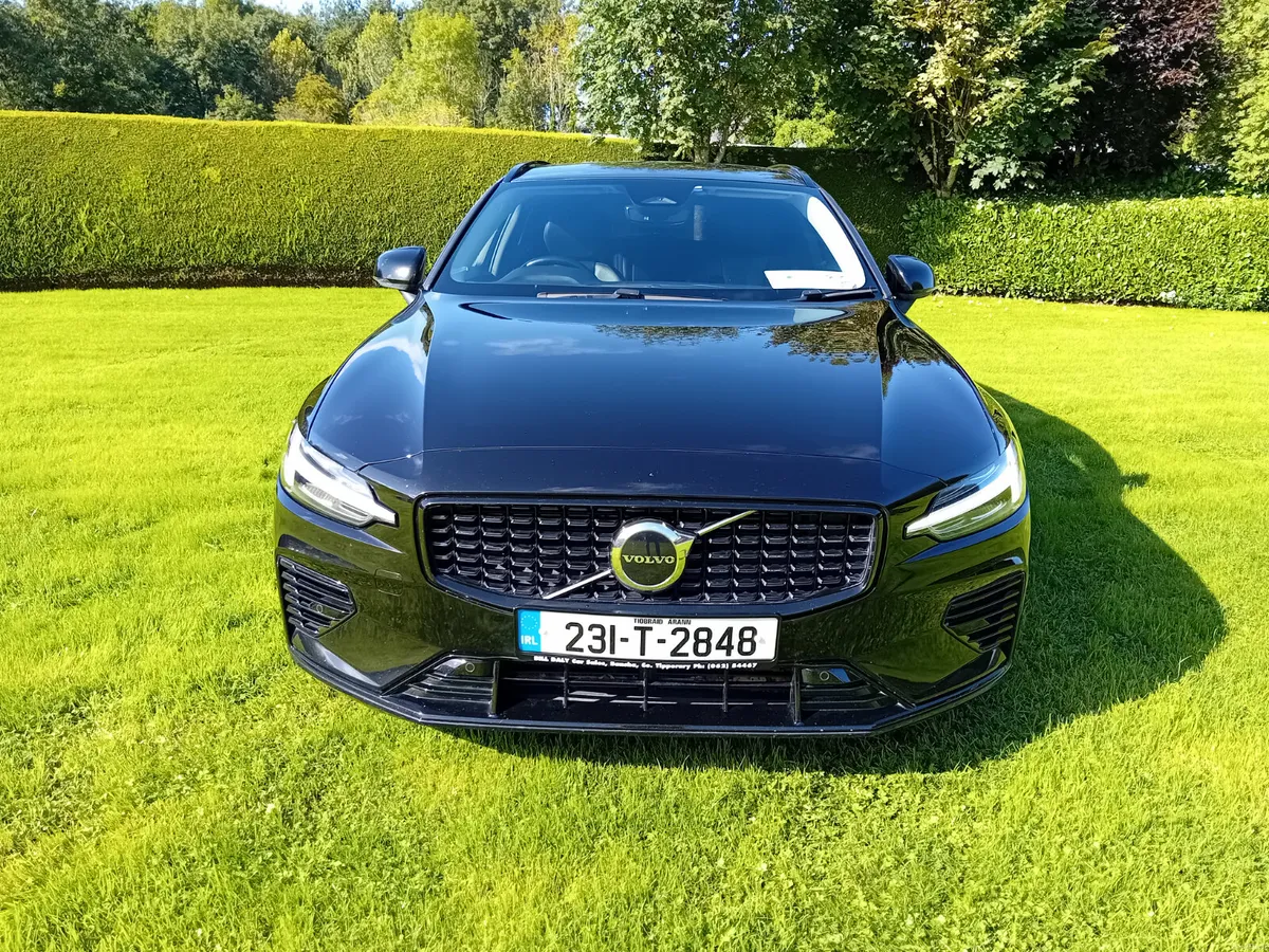 Volvo V60 2023 - Image 2