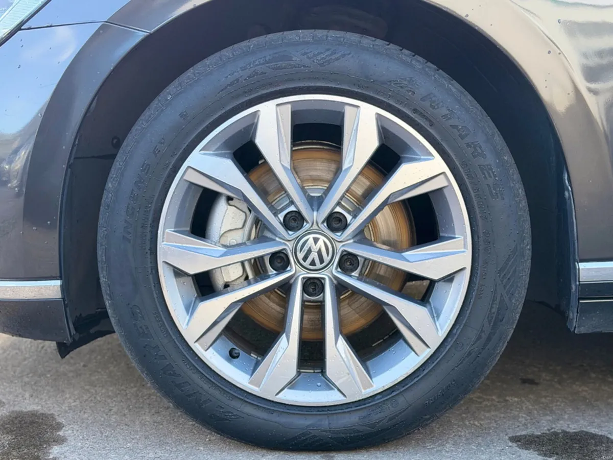 Volkswagen Passat HIGHLINE - Image 4