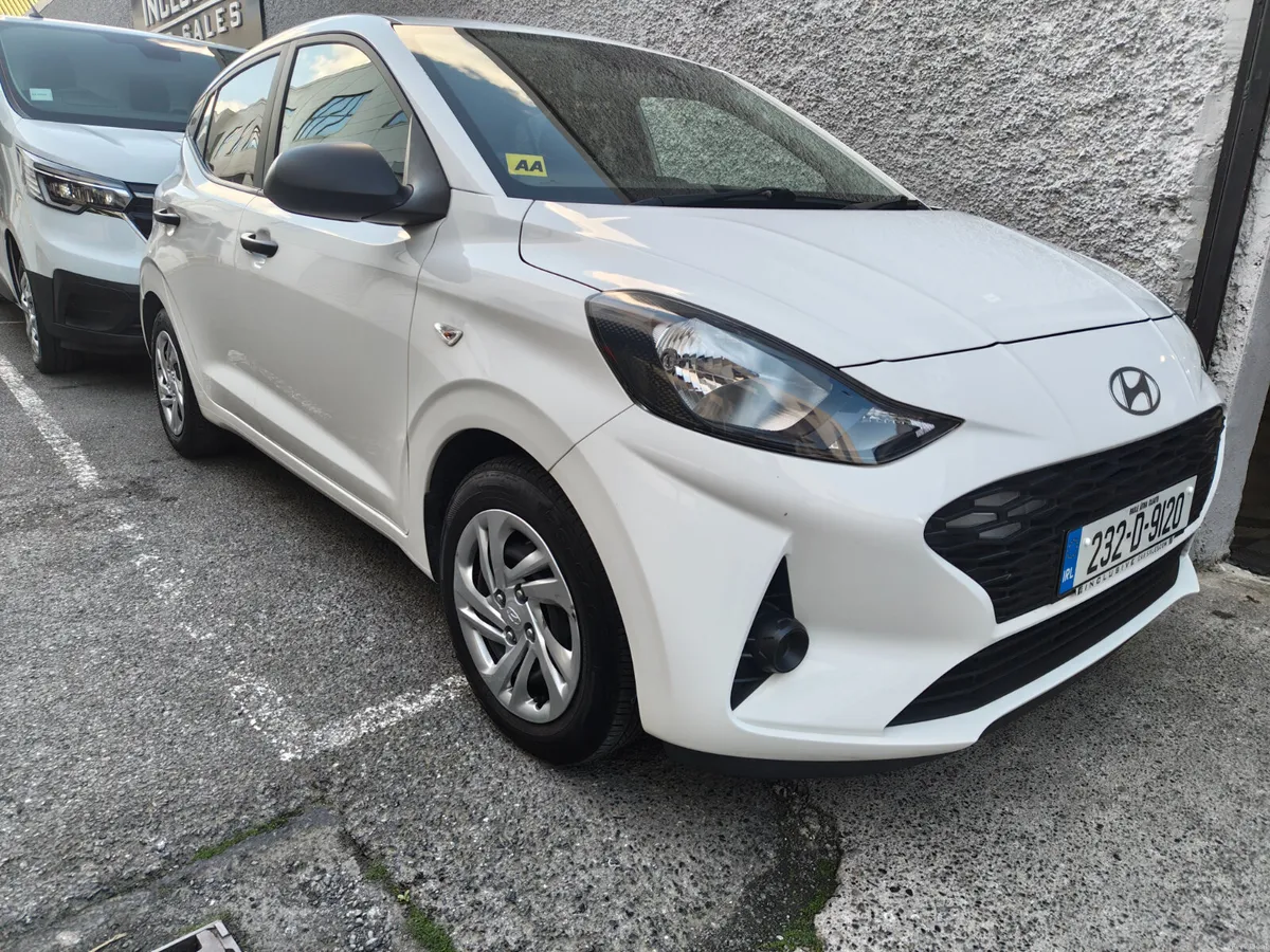 Hyundai i10 2023 NEW MODEL CLASSIC SPEC EXTRAS - Image 1
