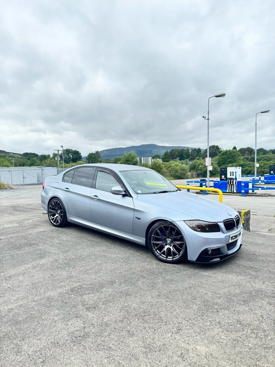 BMW 3 series E90 318d LCI - Image 6