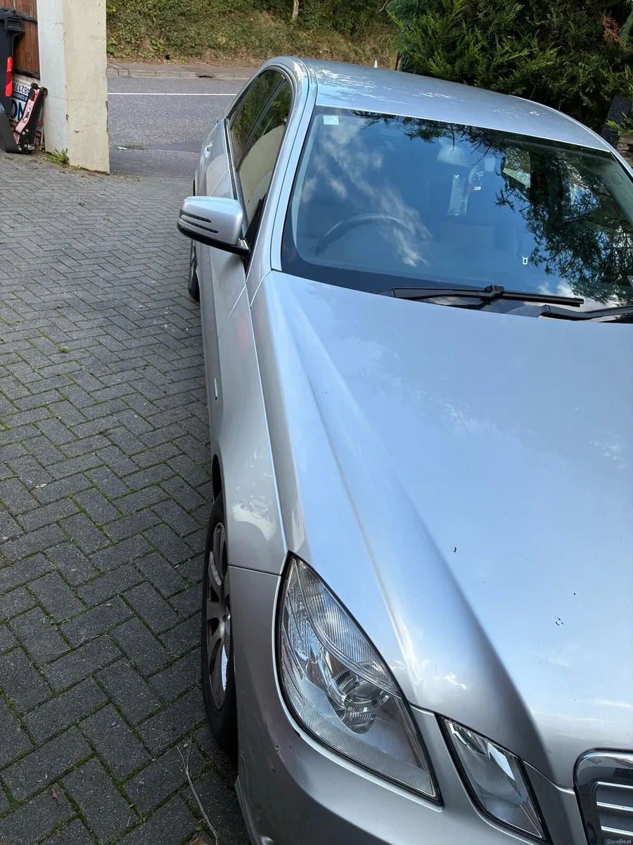 Mercedes E200 2011 CDI - Image 2