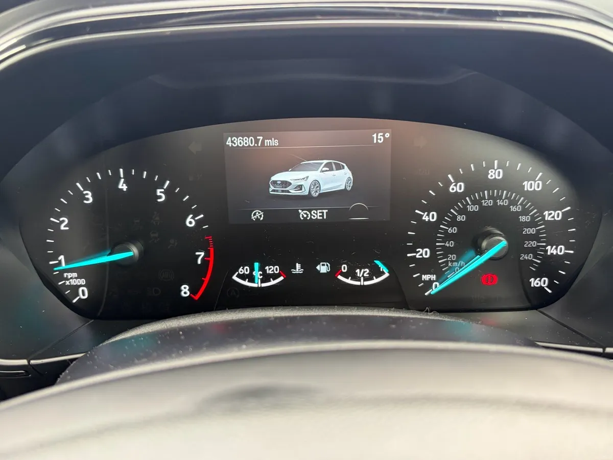 Ford Focus St-Line - Image 6