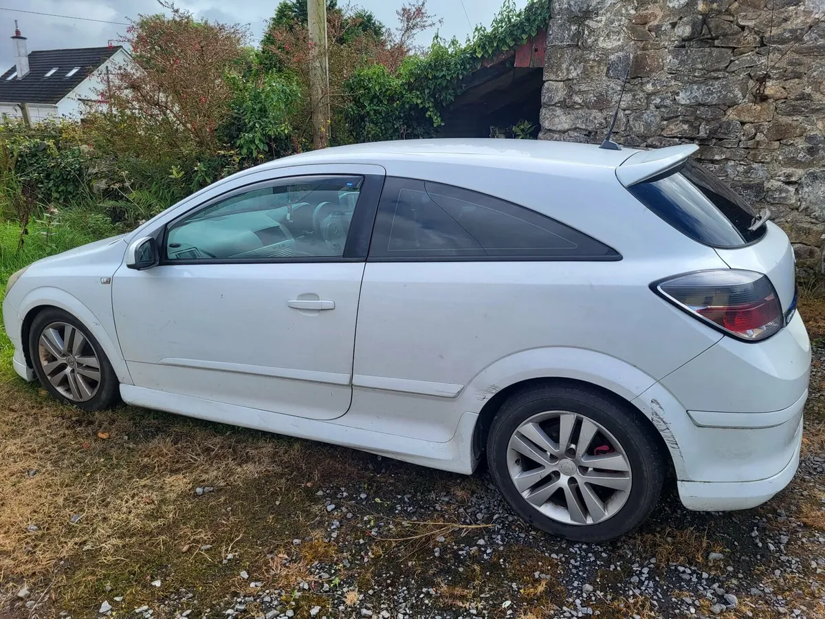 Opel Astra - Image 1