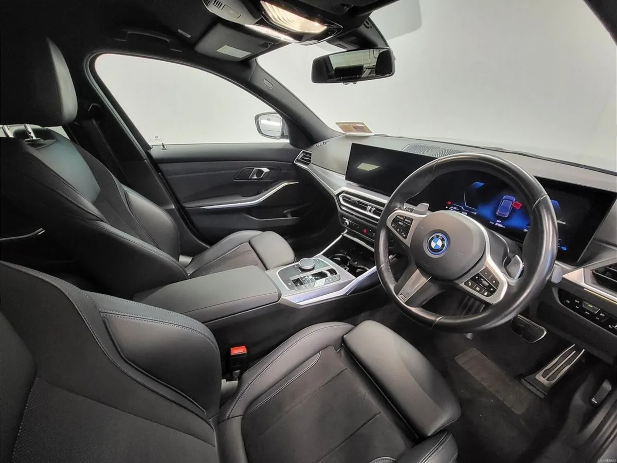 BMW 3-Series 330e M Sport - Image 5