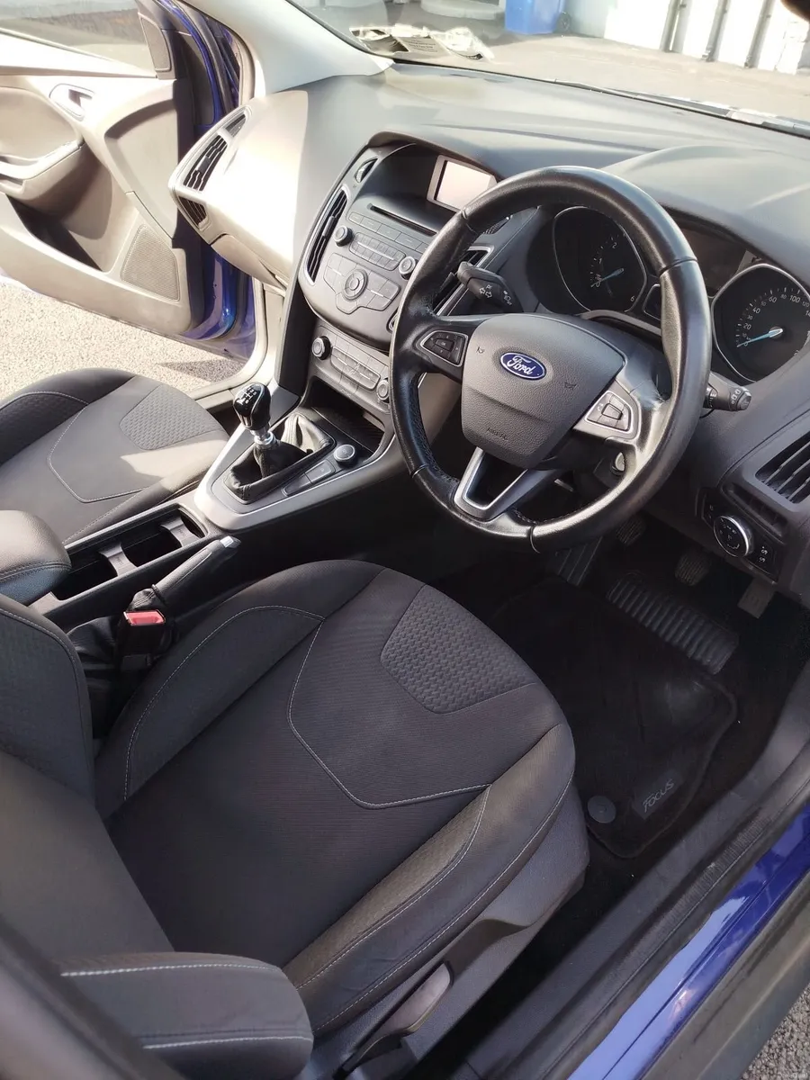 Ford Focus 2016 Zetec 6 speed - Image 3