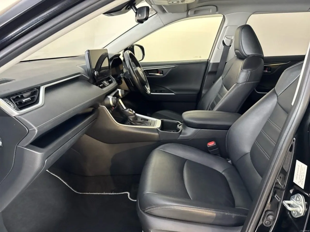Toyota RAV4 HYBRID PLATINUM - Image 6
