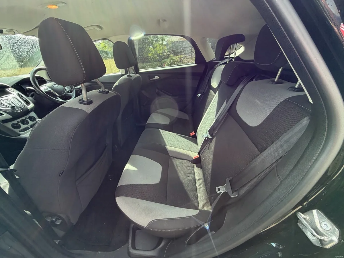 141 Ford Focus Nct12/27 Tax01/27 - Image 3
