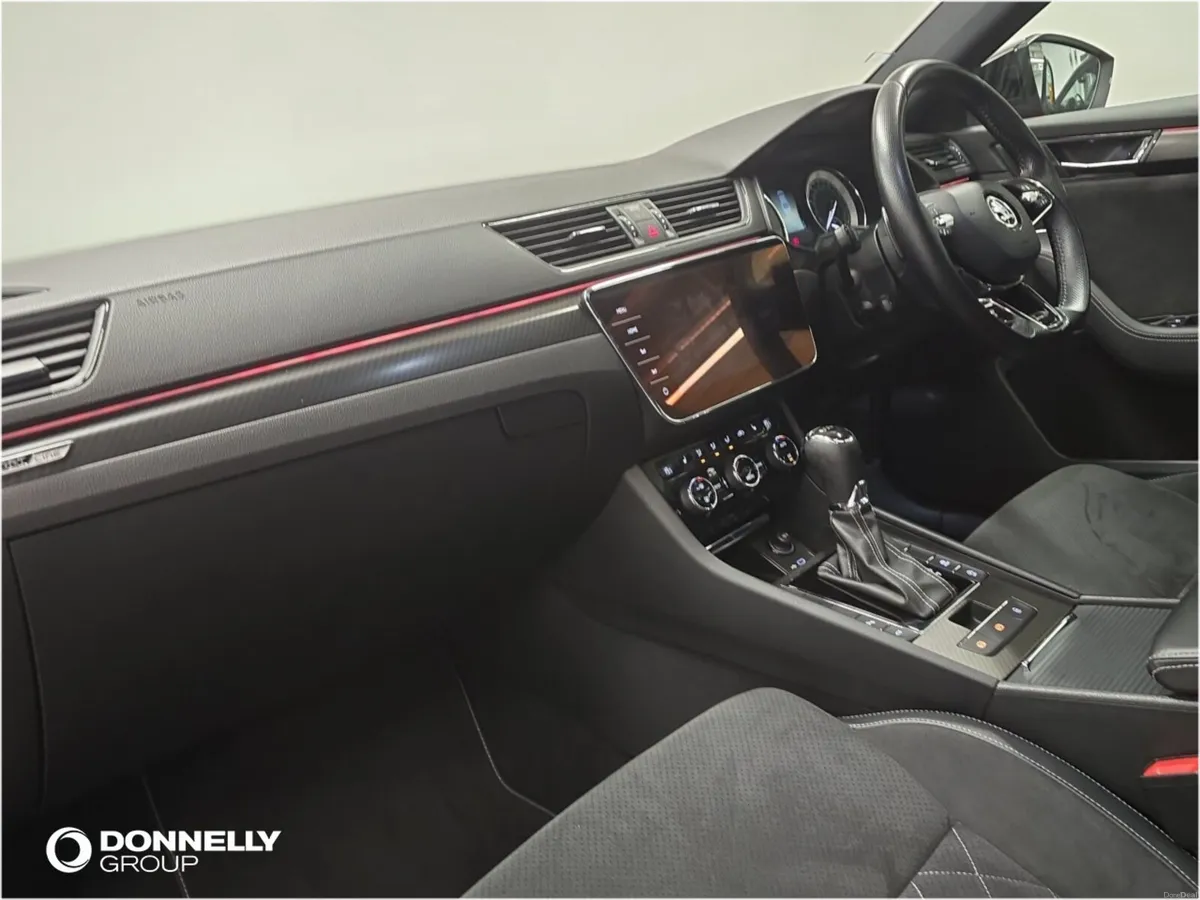Skoda SUPERB Hatchback Sport Line Plus - Image 2