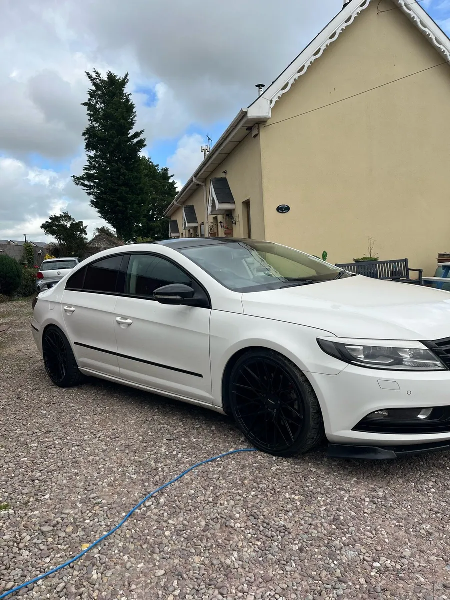 Car - Image 2