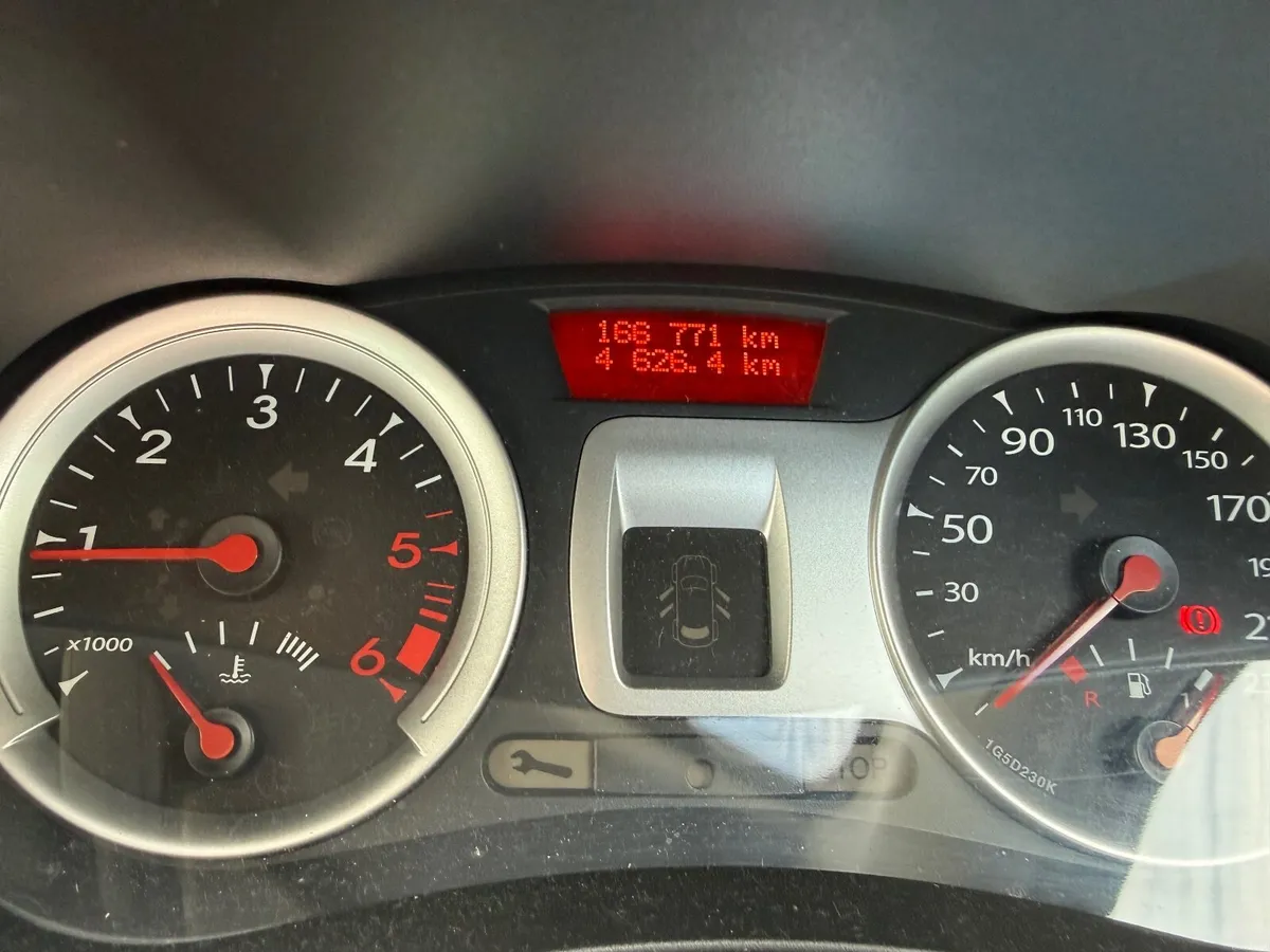 Renault Clio 2011 - Image 5