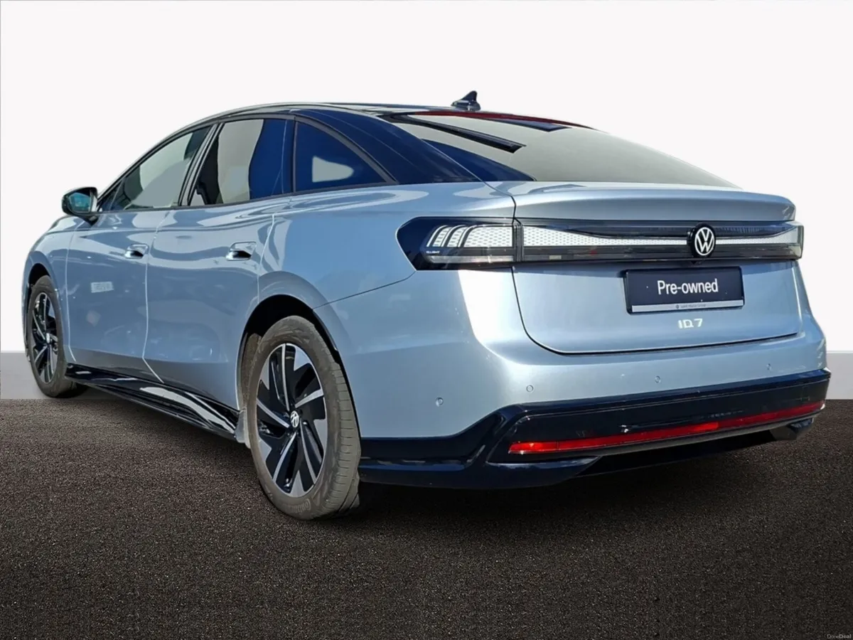 Volkswagen ID.7 Pro Plus 77kWh 621 km WLTP - Image 2