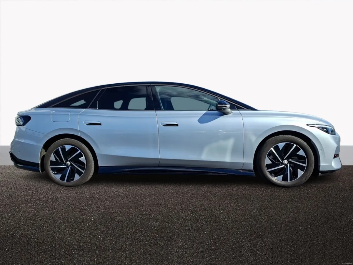 Volkswagen ID.7 Pro Plus 77kWh 621 km WLTP - Image 3