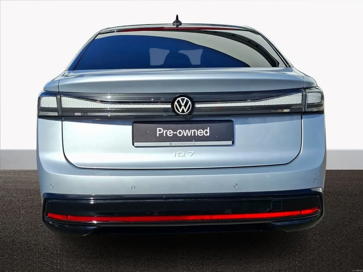 Volkswagen ID.7 Pro Plus 77kWh 621 km WLTP - Image 6