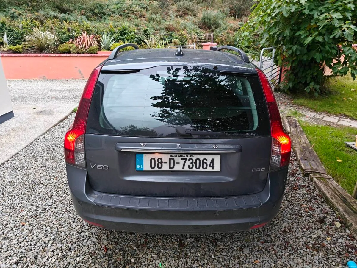Volvo V50 2.0L 6speed - Image 3