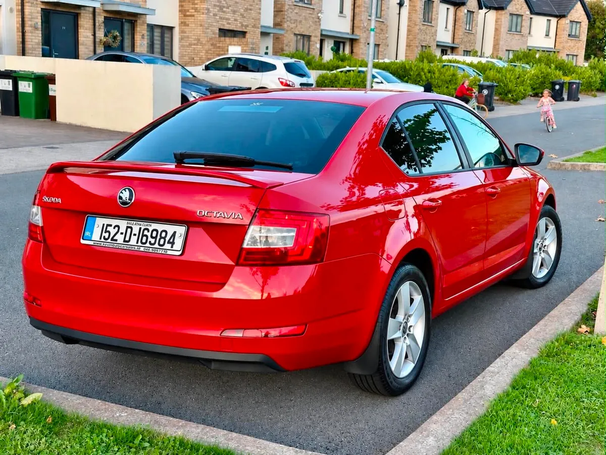 Skoda Octavia 2015 Automatic - Image 3