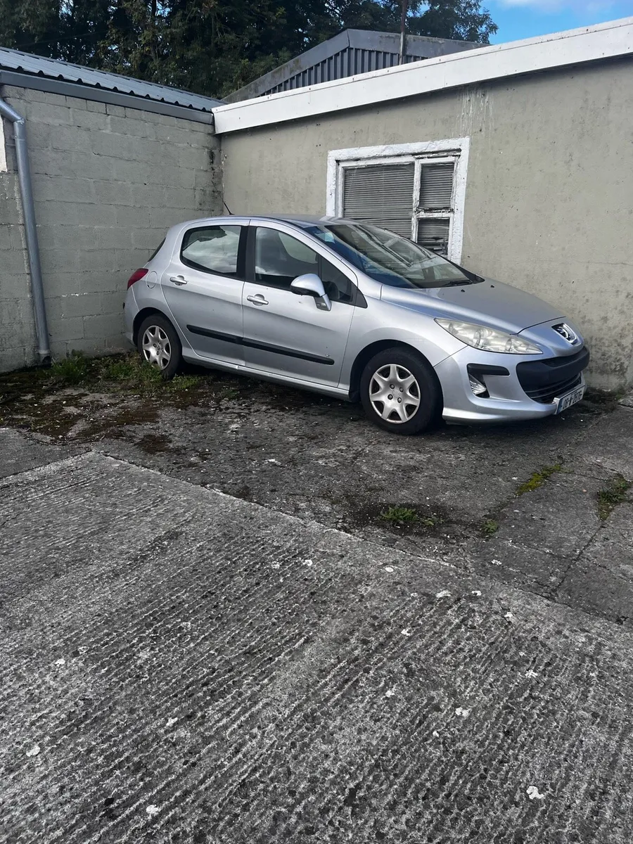 Peugeot 308 - Image 2