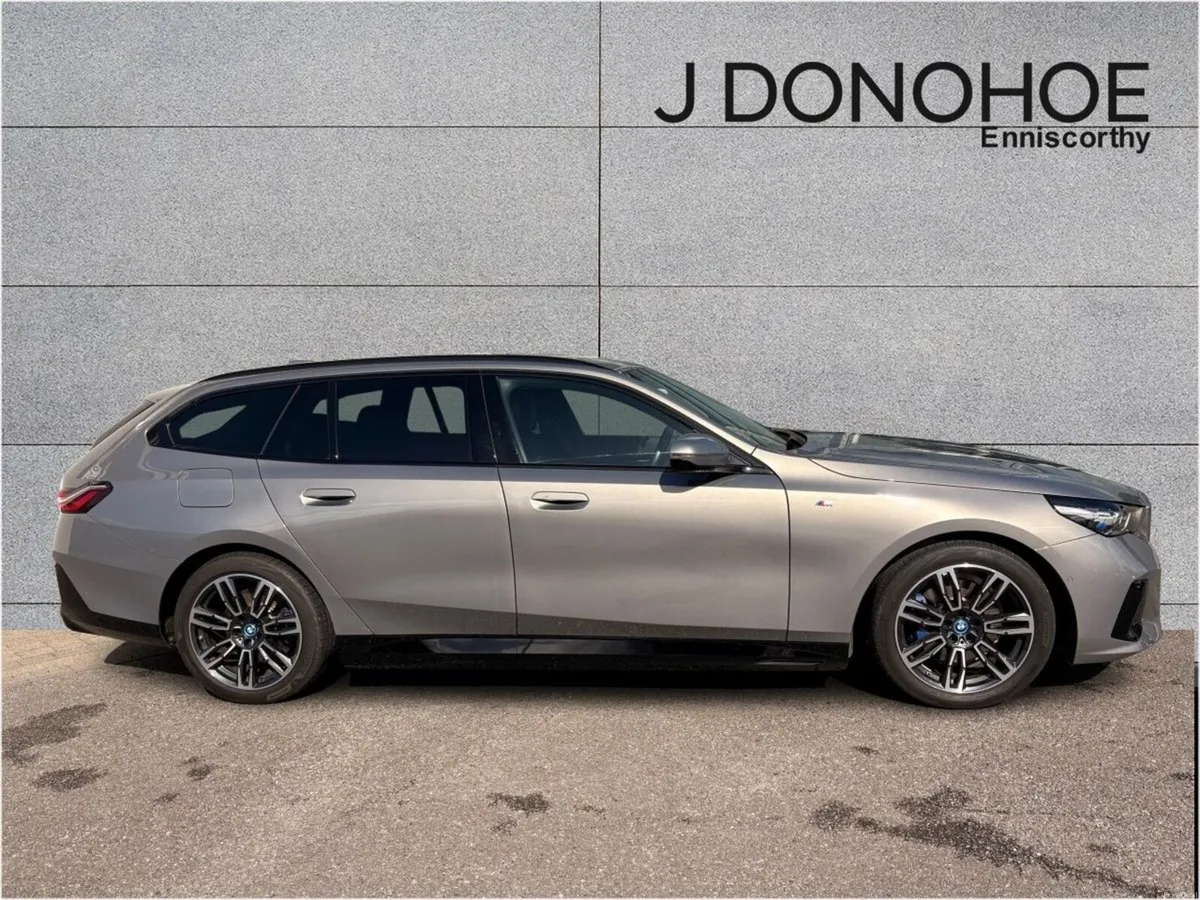 BMW 5-Series 530e M Sport Touring - Image 3