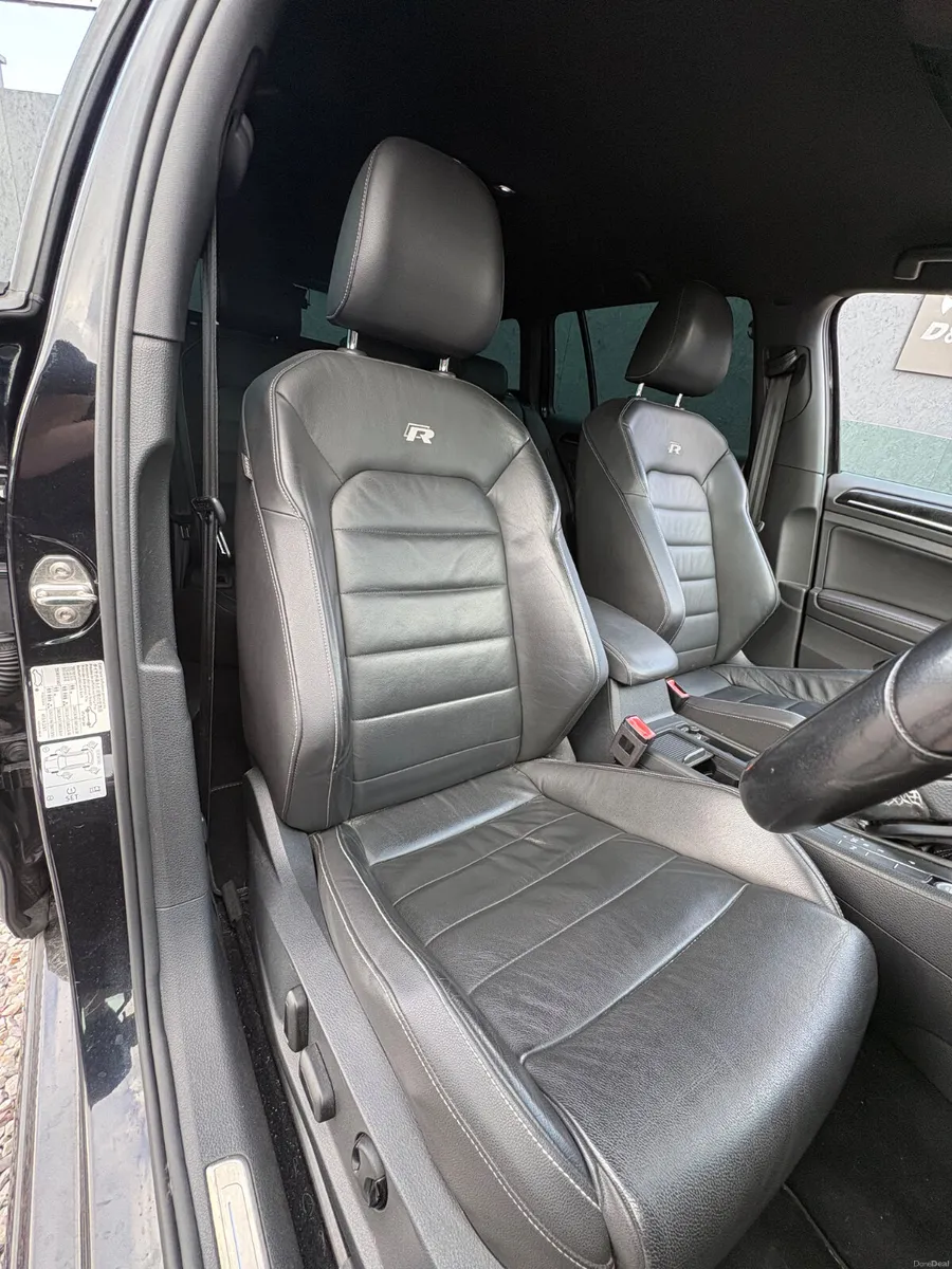 Volkswagen Golf R Estate 2.0 Automatic 2015 - Image 5