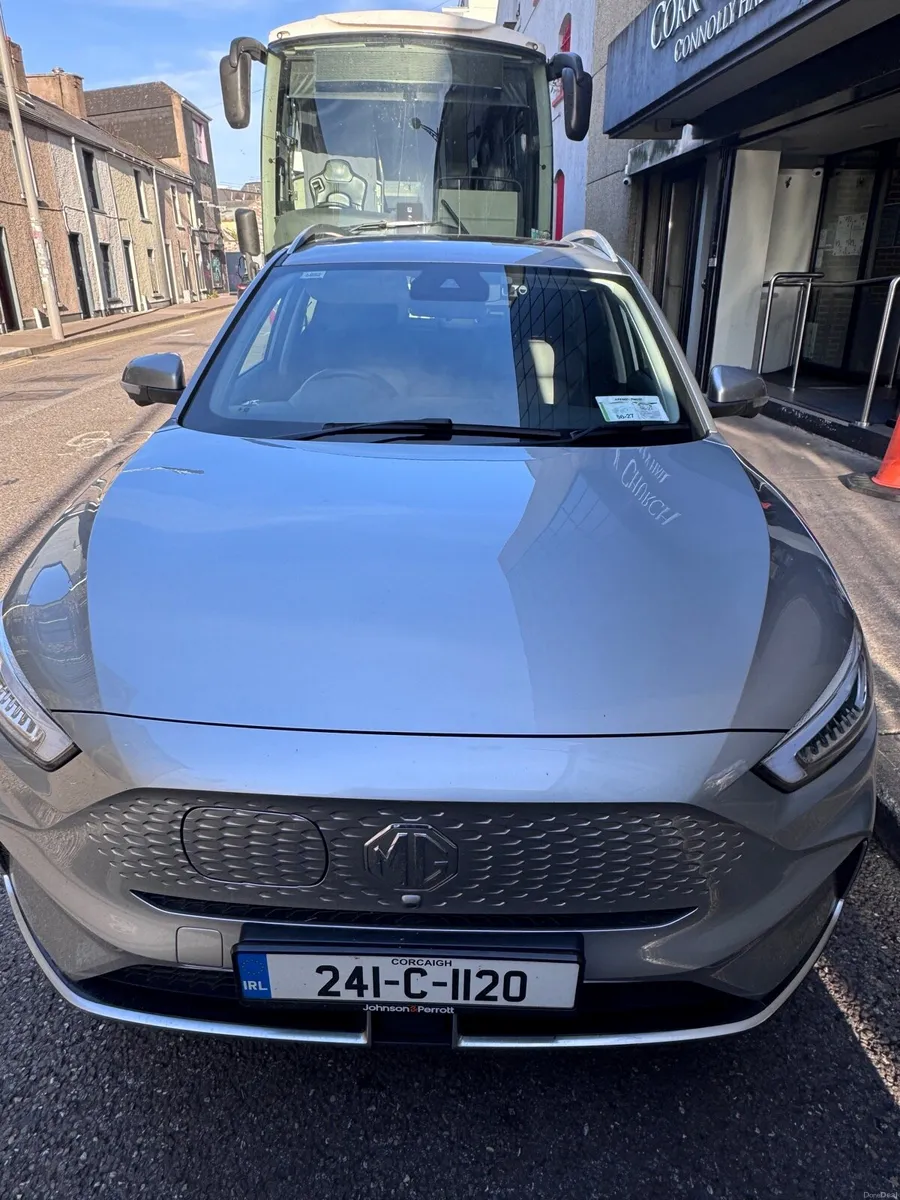 MG ZS 2024 Long Range - Image 1