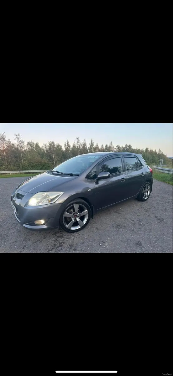 Auris 1.4D NCT AND TAX - Image 2