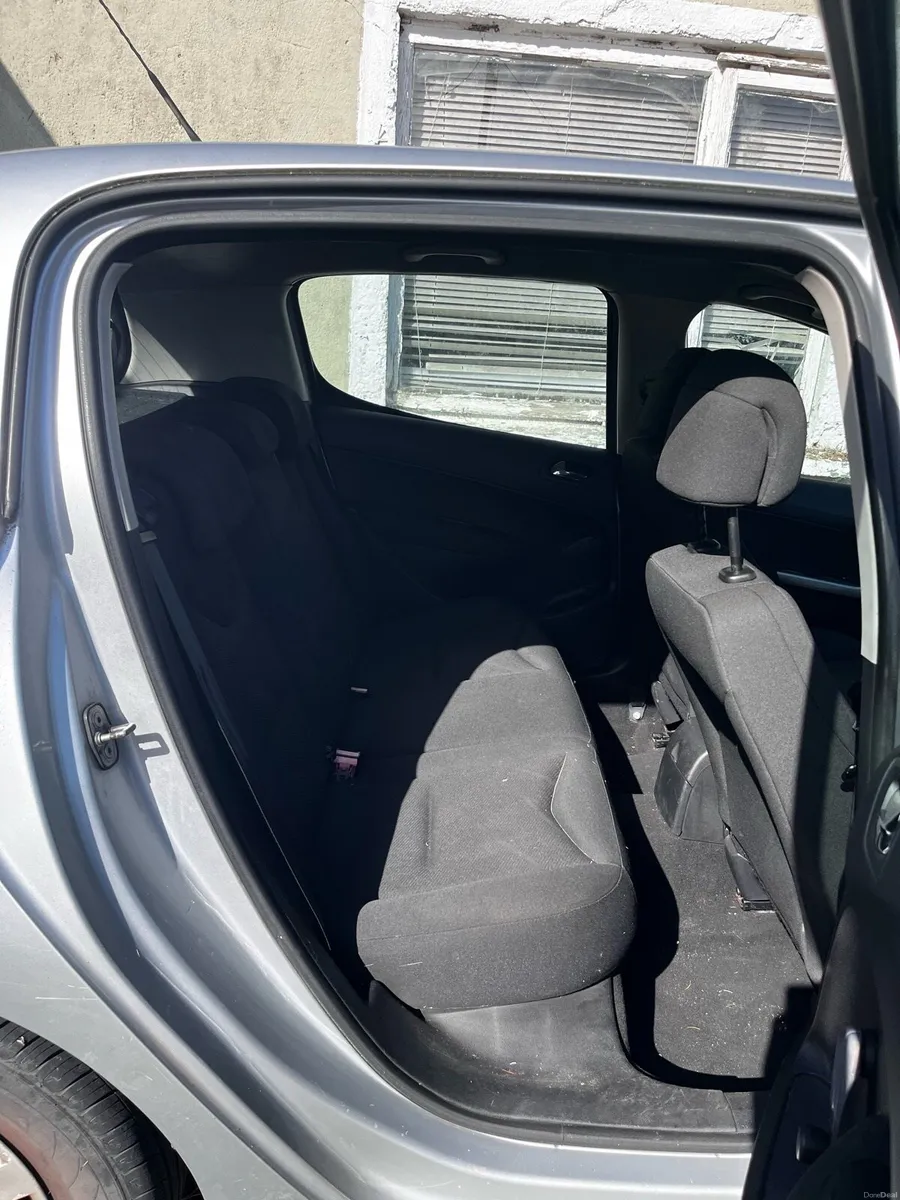 Peugeot 308 - Image 6