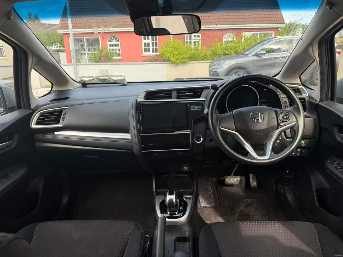 Honda Fit Hybrid - Image 5