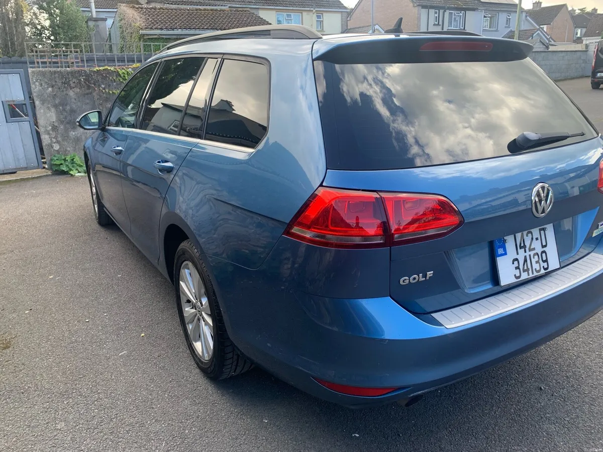 VW Golf low Kilometres - Image 4