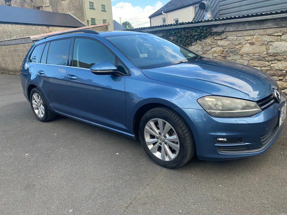 VW Golf low Kilometres - Image 6