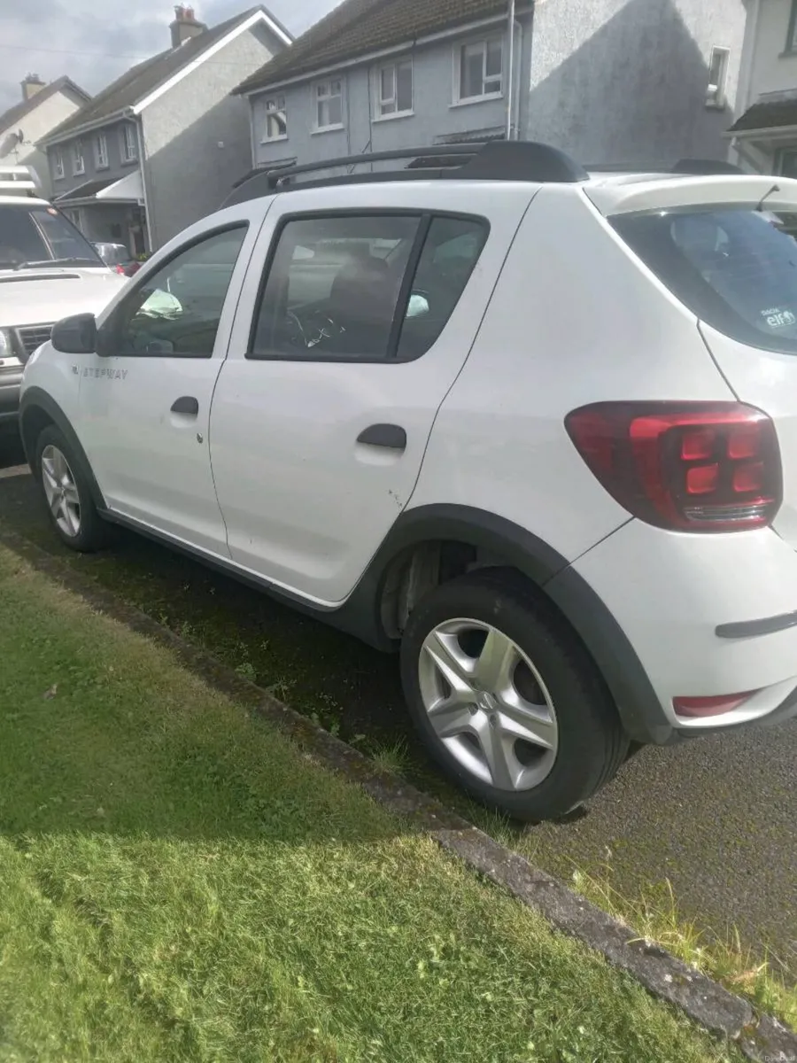 2017 Dacia Sandero Stepway 1.5 dc - Image 2