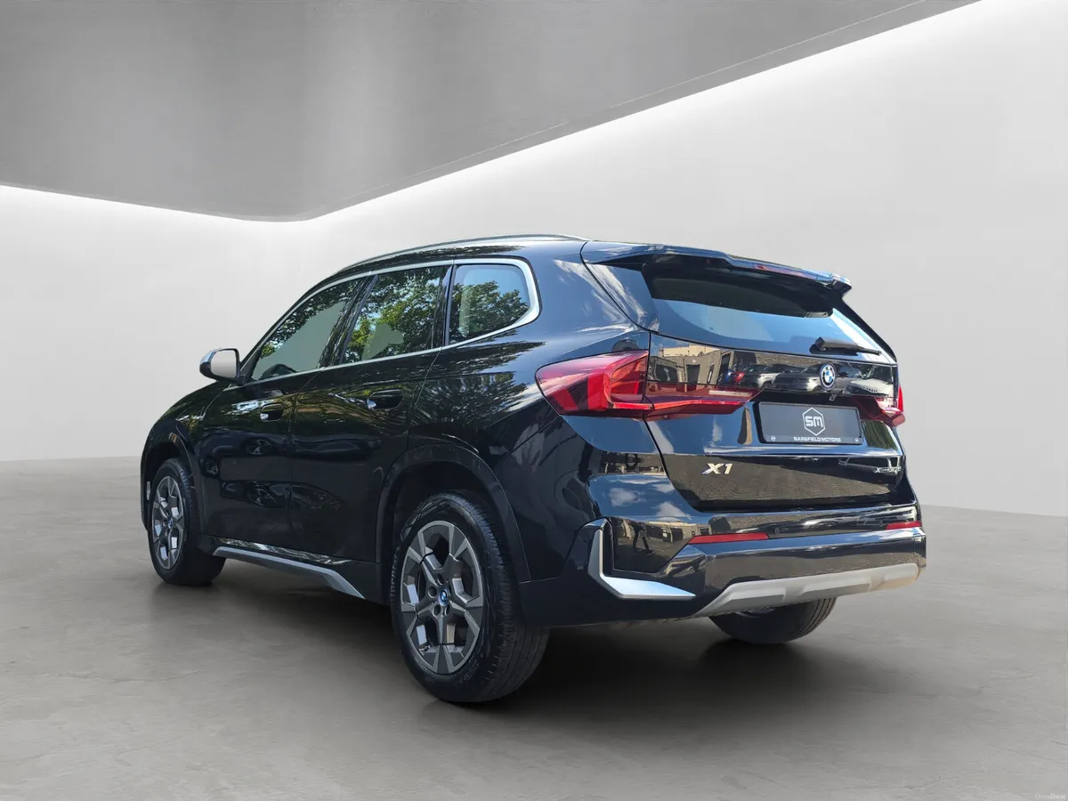 2023 BMW X1 30E X-LINE. - Image 4